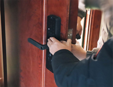 中原24小时上门开锁公司